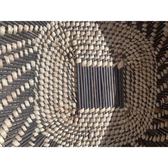 OOAK Handwoven Fret Design BASKET 9" EUC - Picture 3 of 9